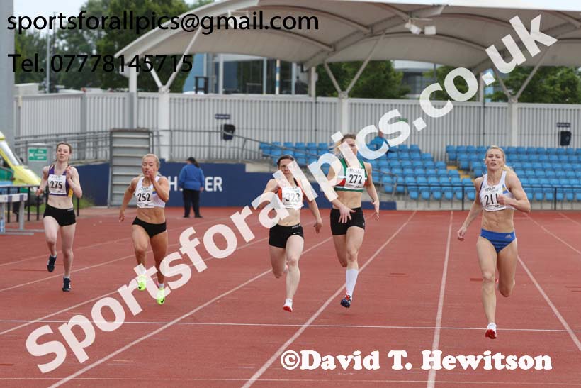Senior womens 200 metres, Northern Senior and Under-20s Champs., SportsCity, Manchester. Photo: David T. Hewitson/Sports for All Pics